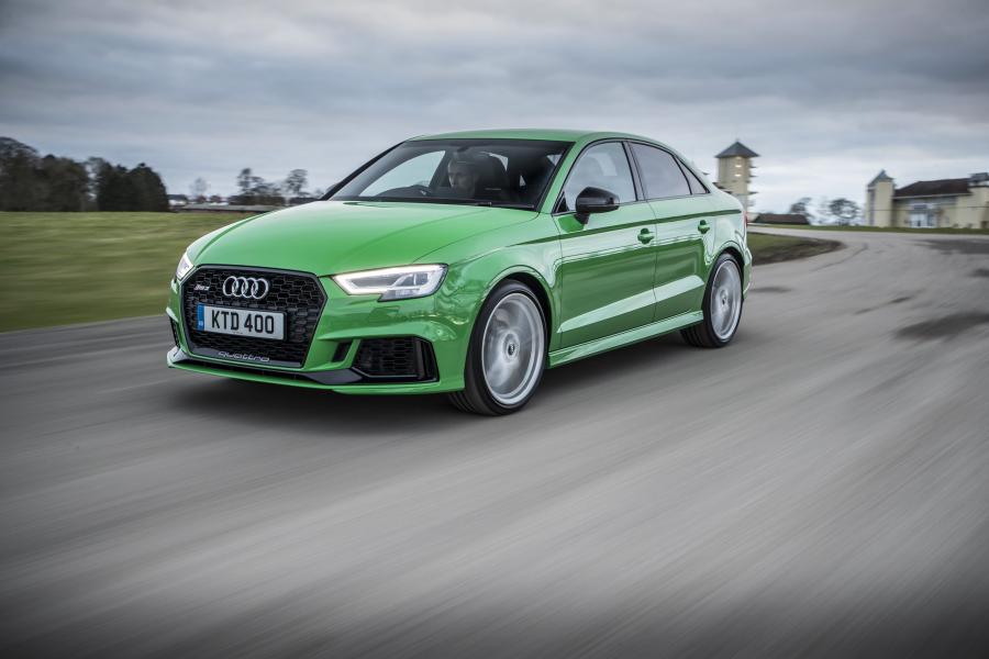  Audi RS3 Sedan (8V) 2017 года  (UK) (фото 36 из 40)